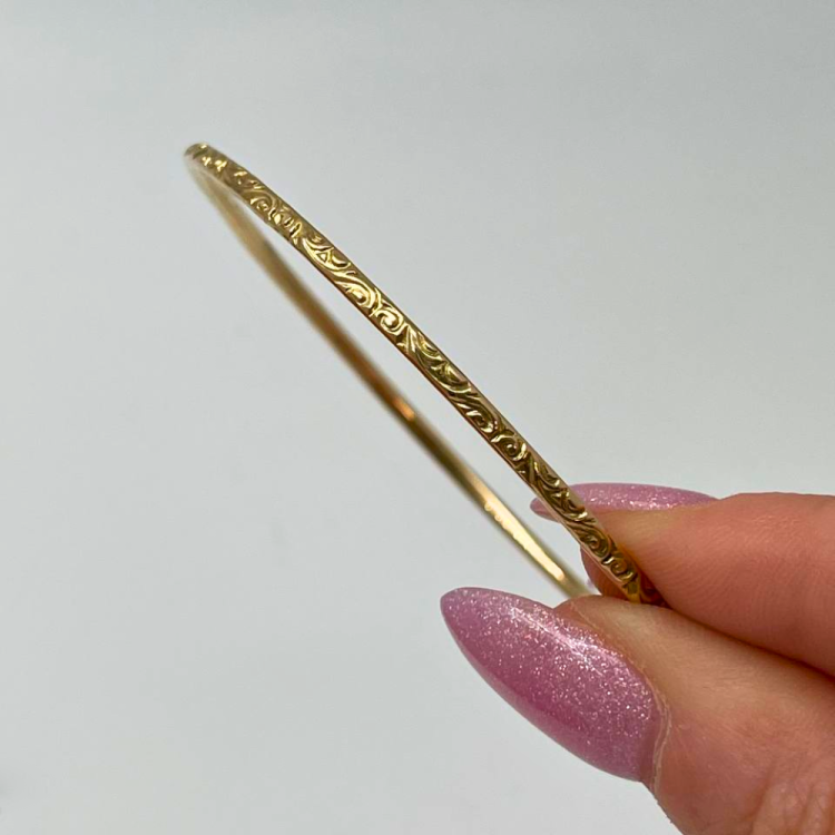 14K Gold Moroccan Bangle