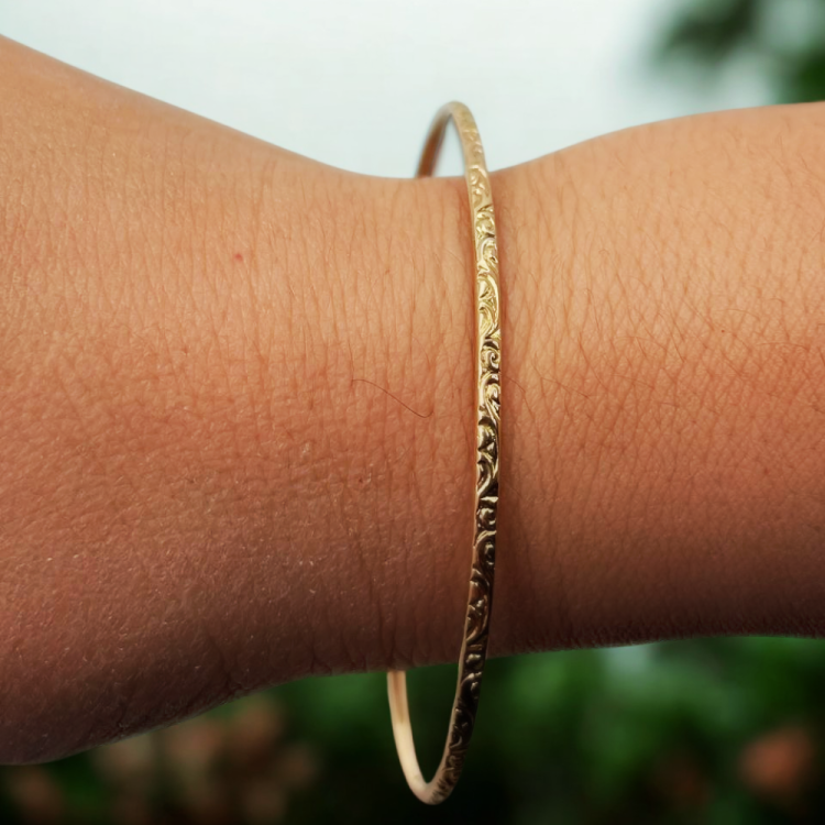 14K Gold Moroccan Bangle