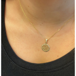 Shema Yisrael Round Medallion Pendant in 14k Gold – Medium