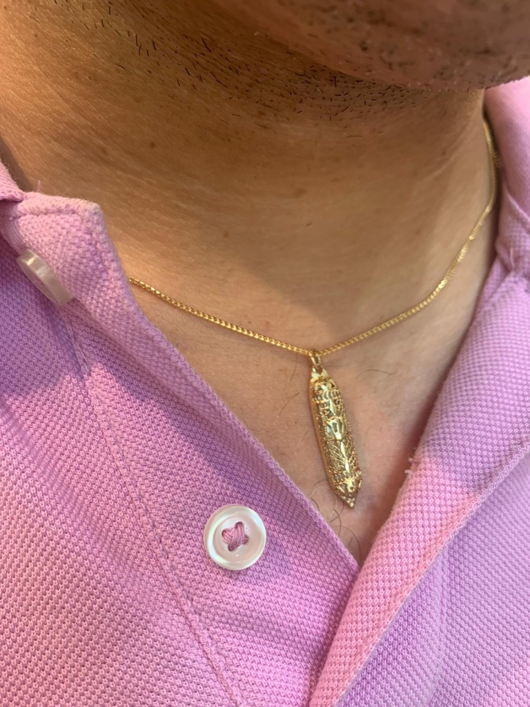 14k Yellow Gold Filigree Shin Mezuzah Pendant
