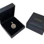 Shema Yisrael Round Medallion Pendant in 14k Gold – Medium
