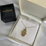 Shema Yisrael Hamsa Pendant in 14k Gold with Diamond-Cut finish