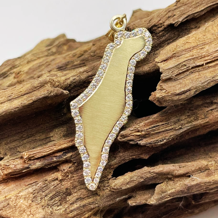 Diamond Map of Israel Am Israel Chai Pendant in 14K Gold