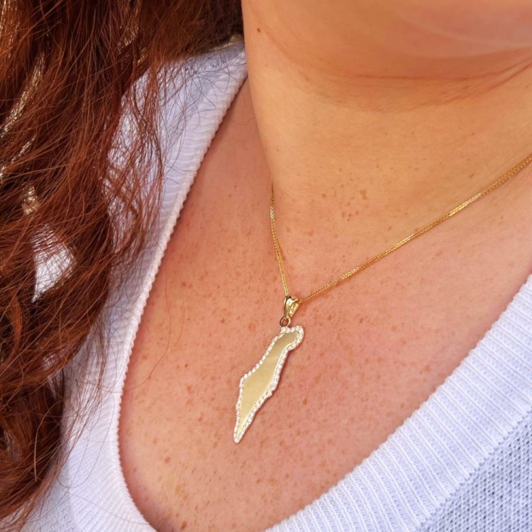Diamond Map of Israel Am Israel Chai Pendant in 14K Gold