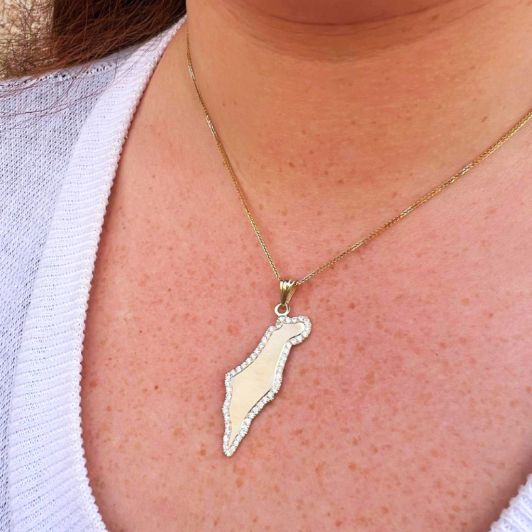 Diamond Map of Israel Am Israel Chai Pendant in 14K Gold